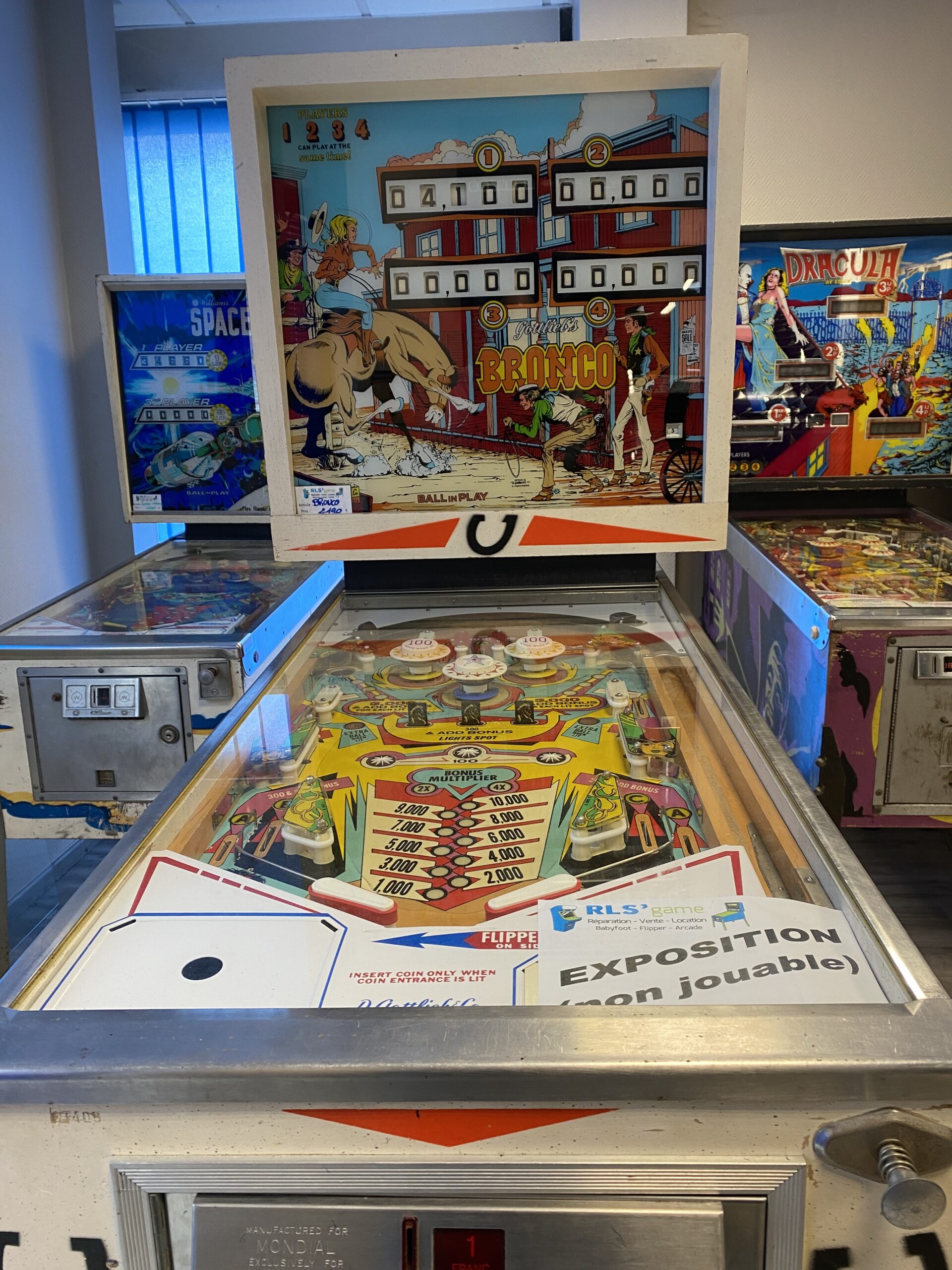 Flipper et arcade près d'Angers : jeux de café vintage neuf ou